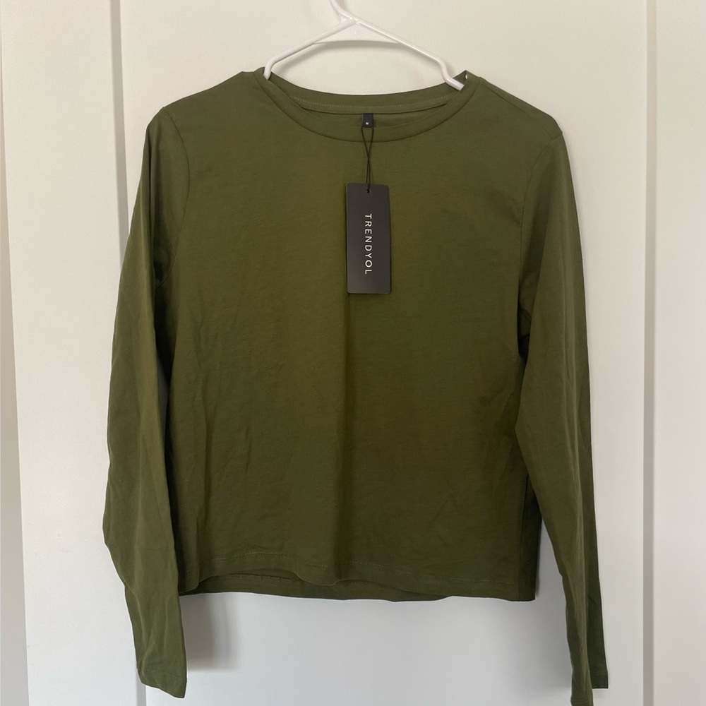 NWT - TRENDYOL Khaki Long Sleeve Tee – Size M